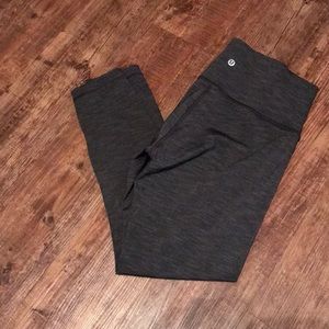 Lululemon size 6 Wunder Under Fullon Luxtreme crop